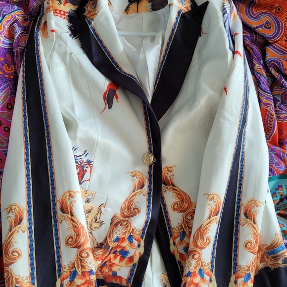 Pant suit - Picture 1 of 4